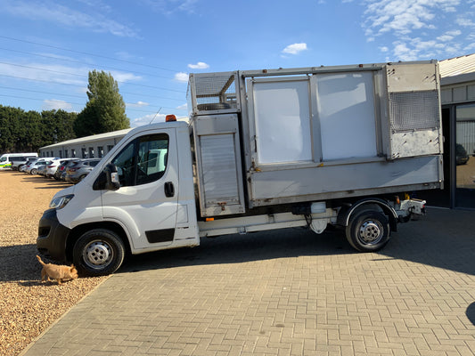 Peugeot tipper