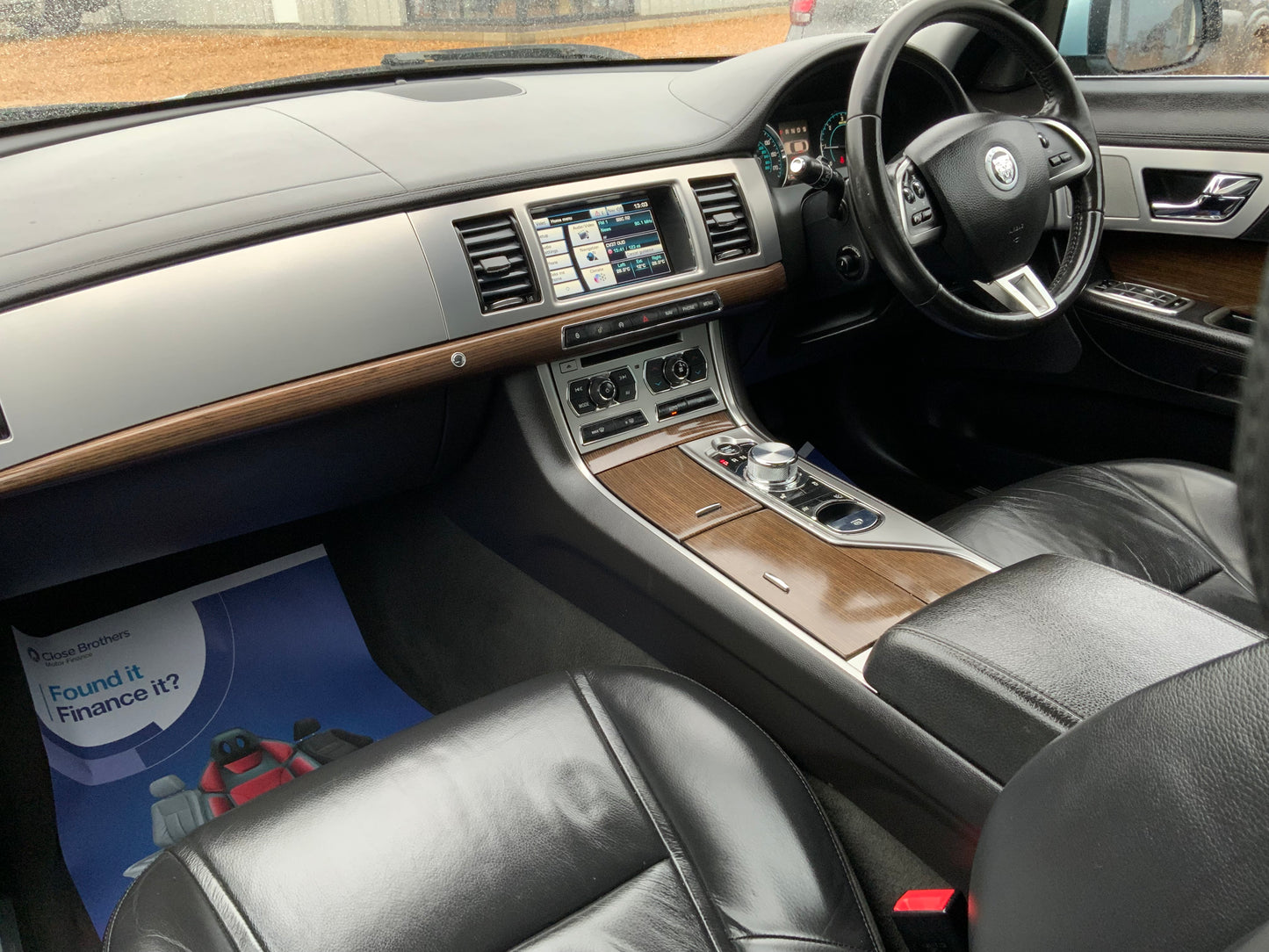 Jaguar XF 3L v6 luxury