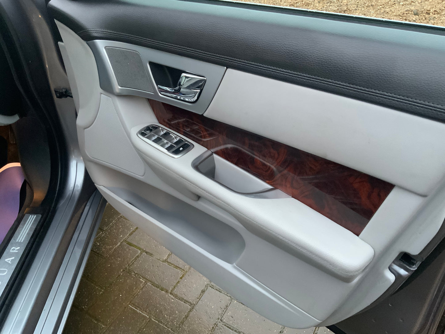 Jaguar XF 2.2d Luxury 2011