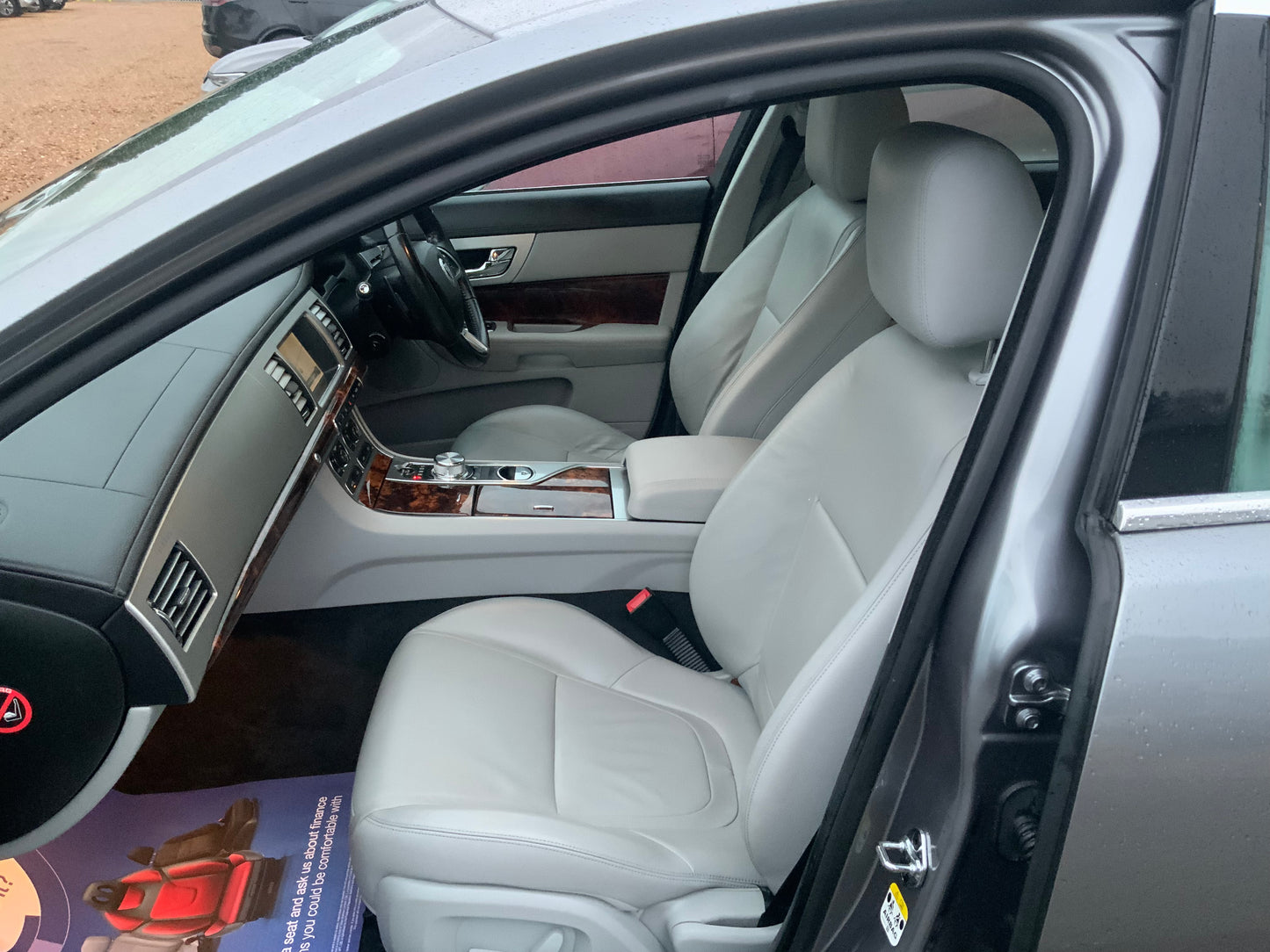 Jaguar XF 2.2d Luxury 2011