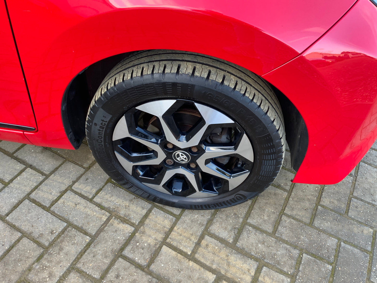 Toyota Aygo 5 door hatchback