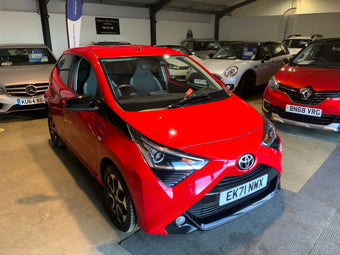 compare product Toyota Aygo 5 door hatchback