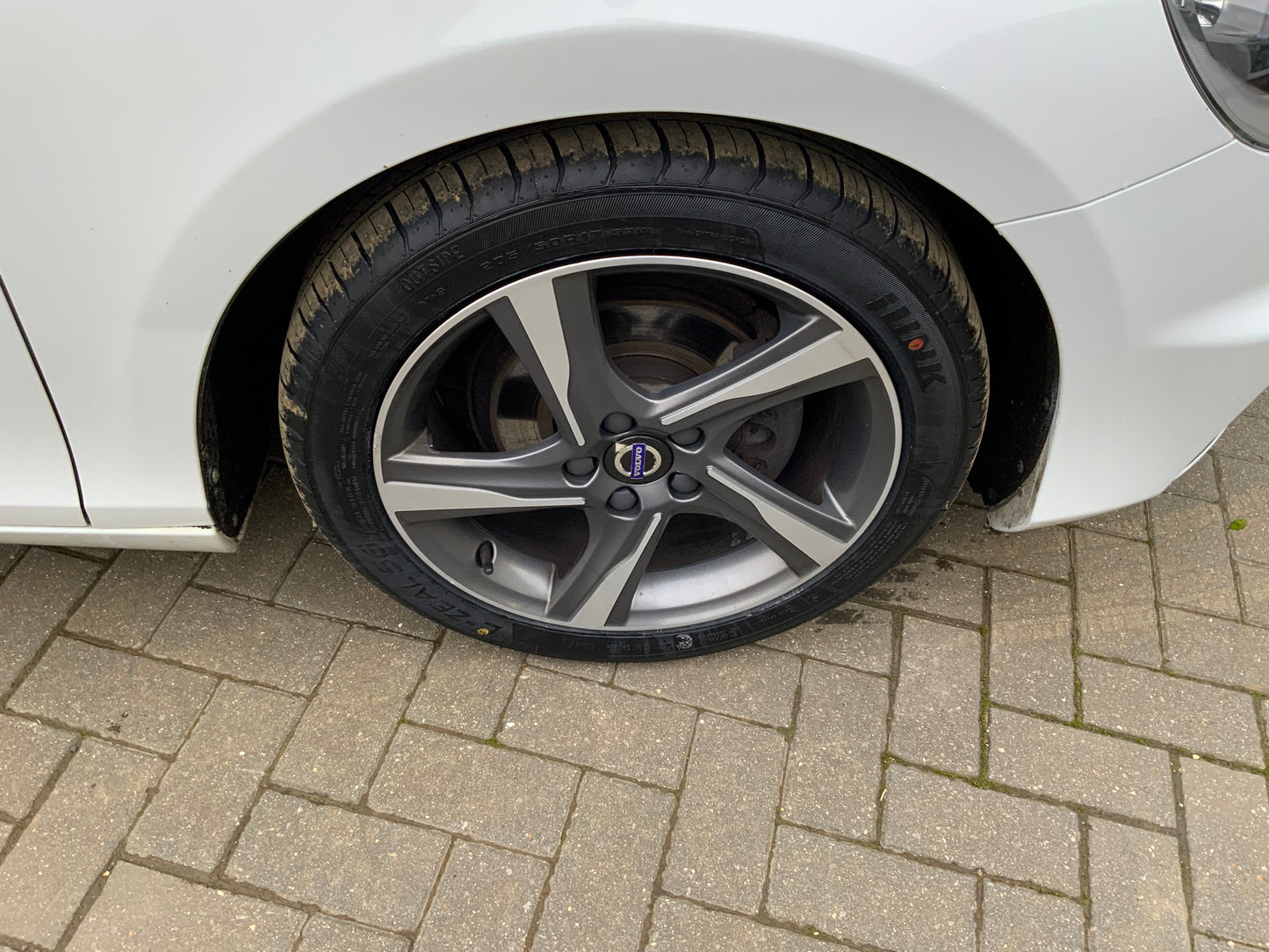 Volvo V40 D2 R design