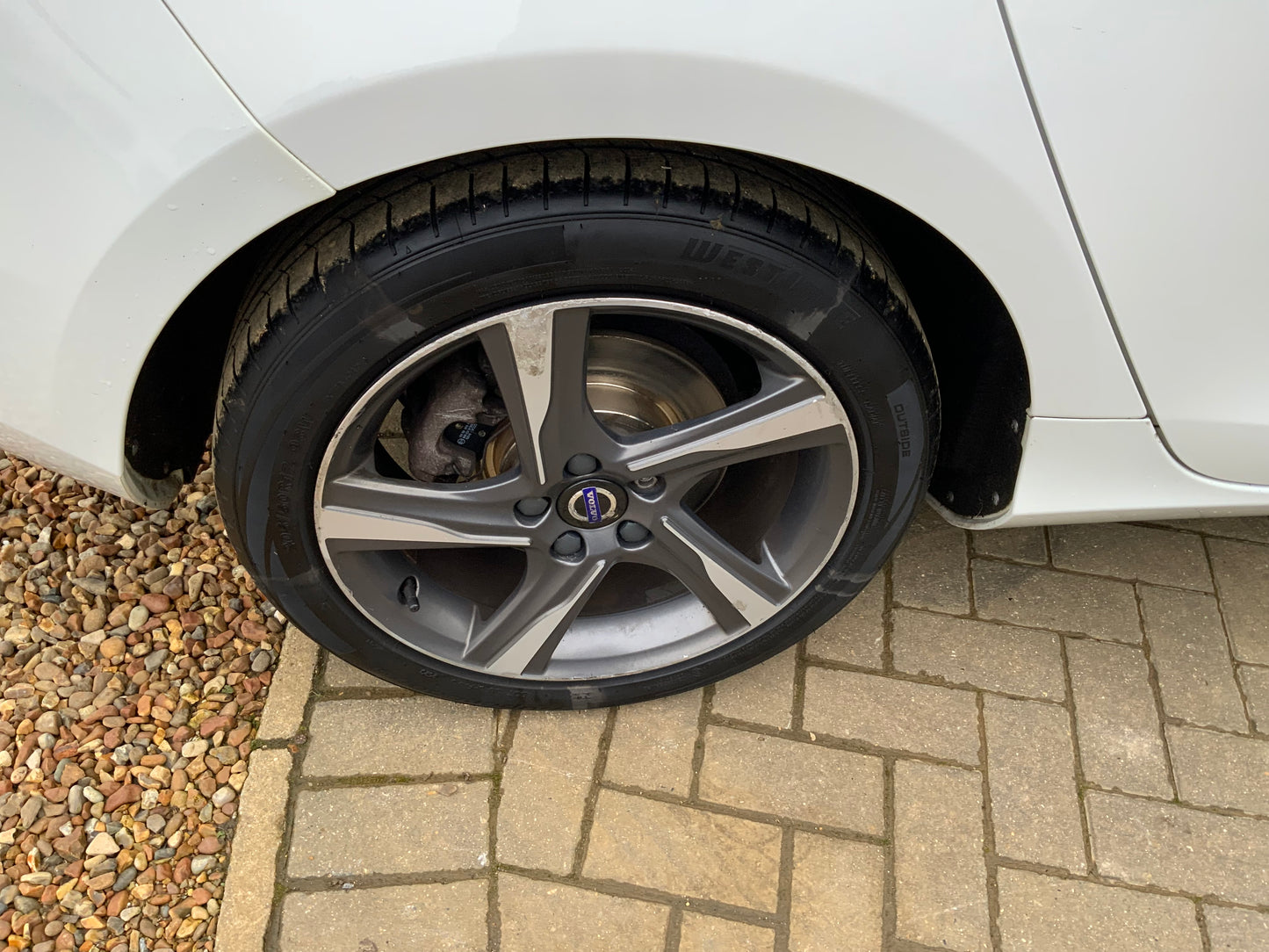 Volvo V40 D2 R design