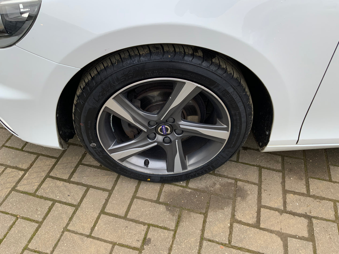 Volvo V40 D2 R design