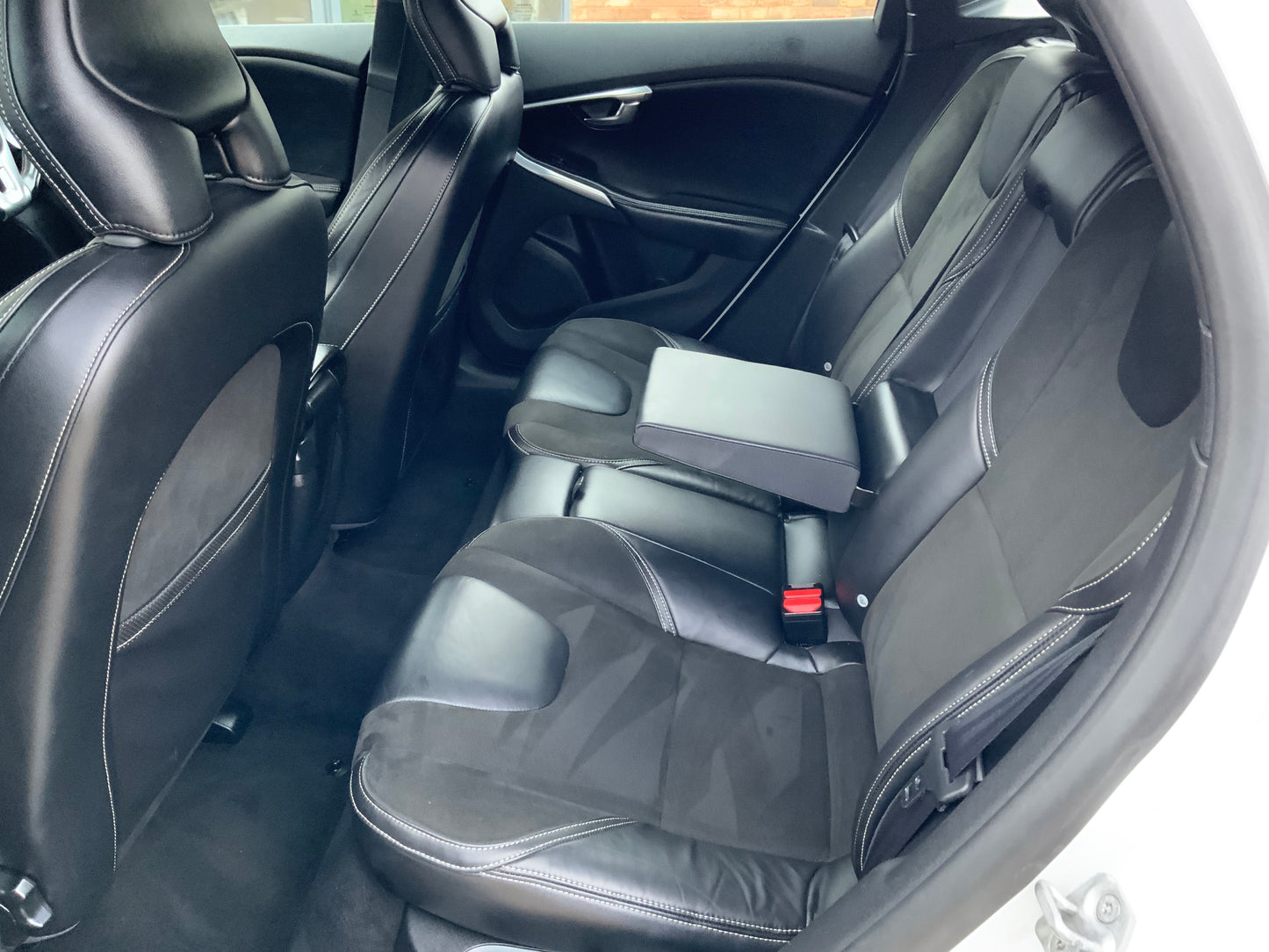 Volvo V40 D2 R design