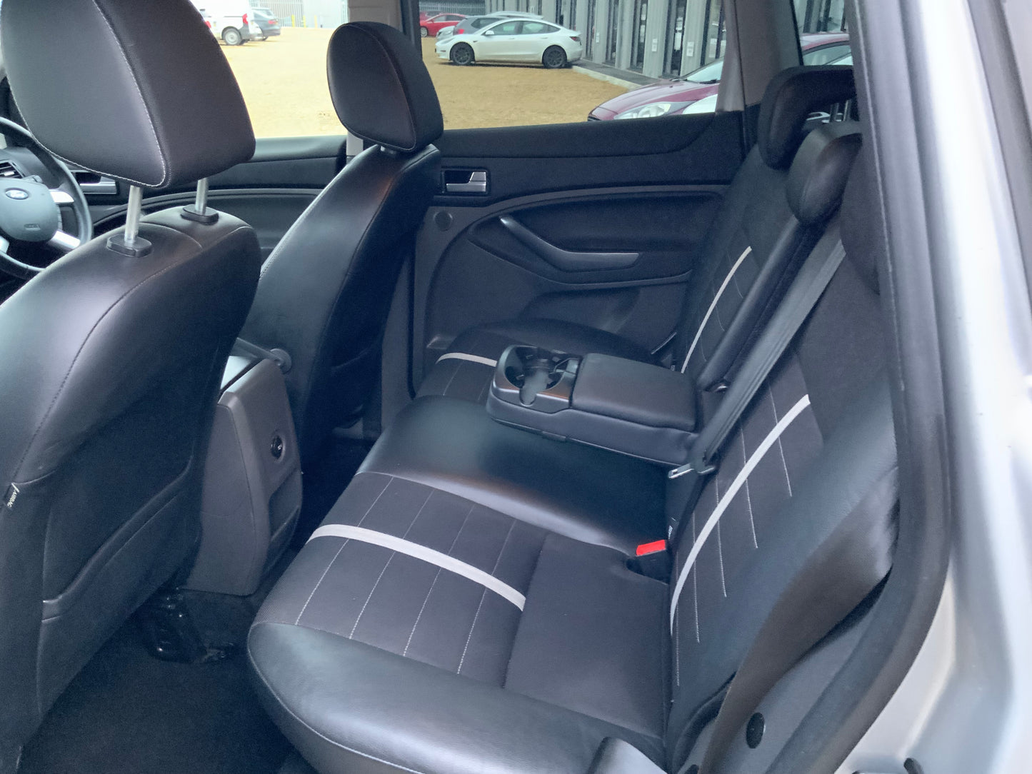 Ford Kuga 2L tdci 4WD titanium