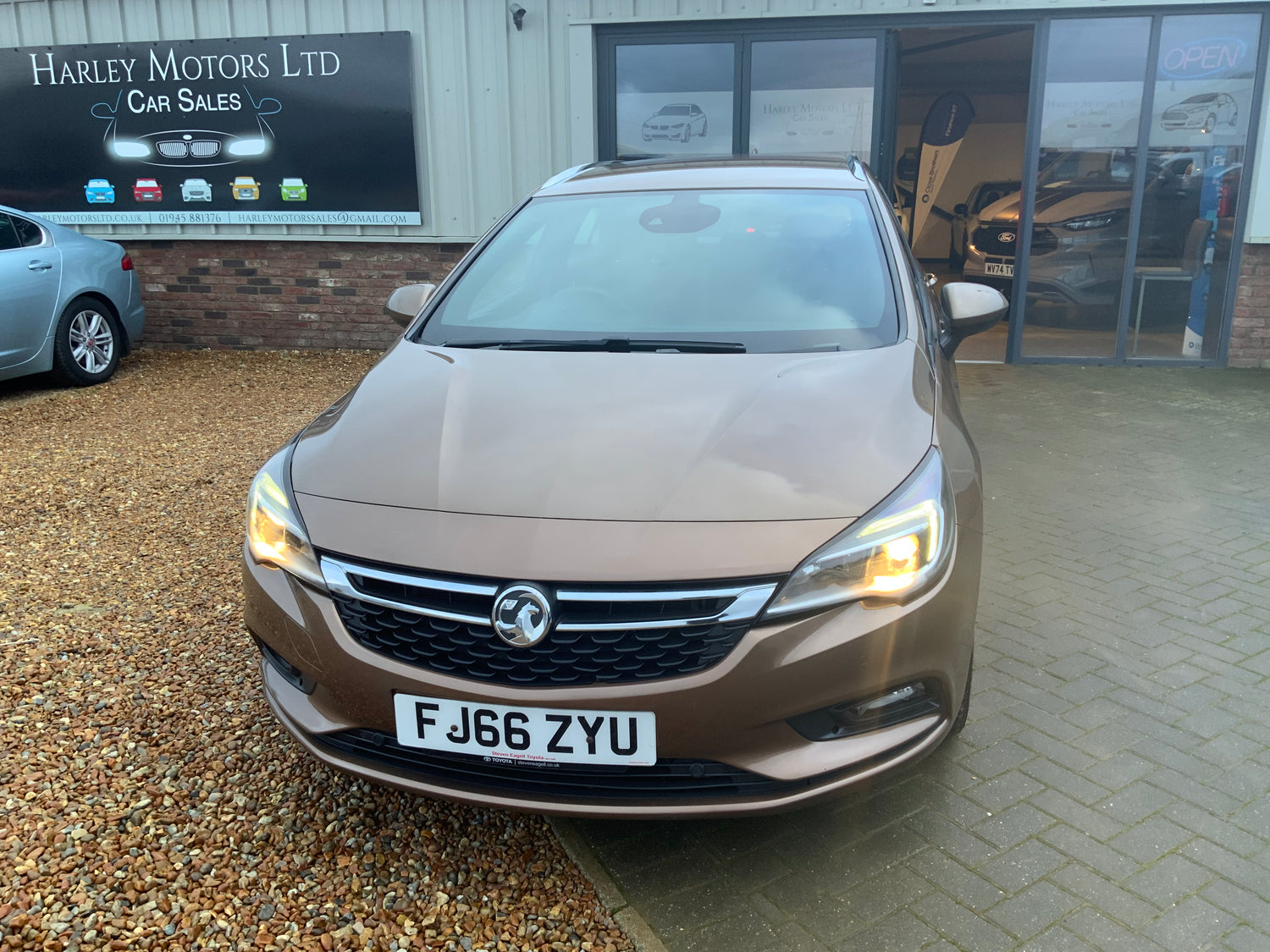 Vauxhall Astra estate car auto